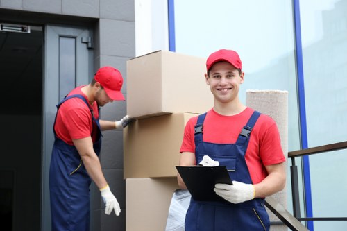 Local removals van service for Woodside house and flat moves