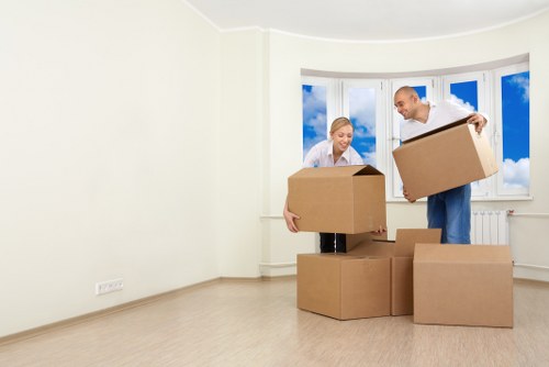 Local moving help for households and businesses in Woodside