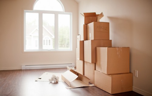 Checklist and preparation items for hiring a removal truck